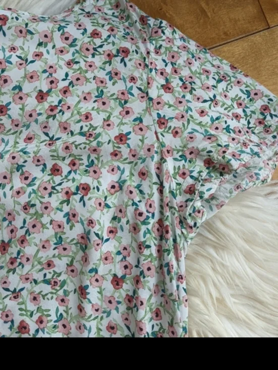 REITMANS - Floral Flutter Sleeve Blouses - Picture 7 of 7